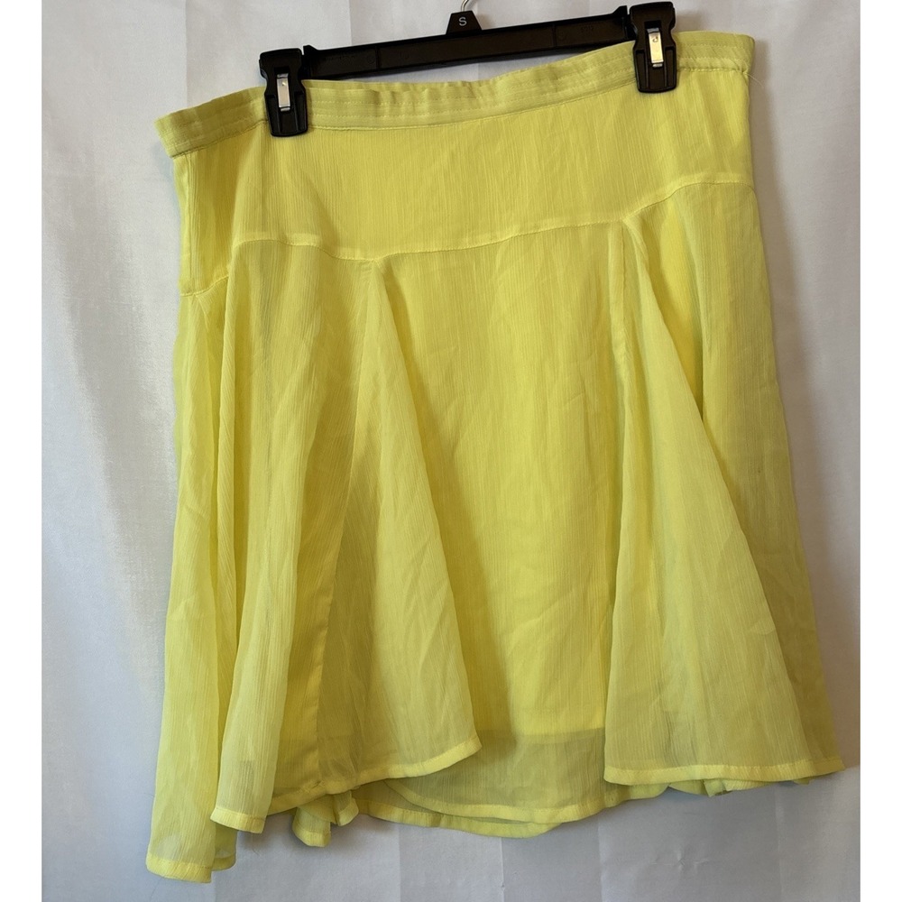Old‎ Navy Women's 34" Waist Skirt Lined Flowy Barbie Core Yellow